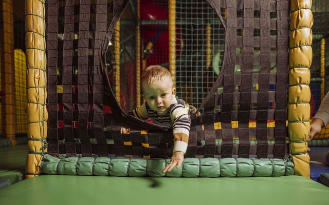 Toddler dicovers the Funpark